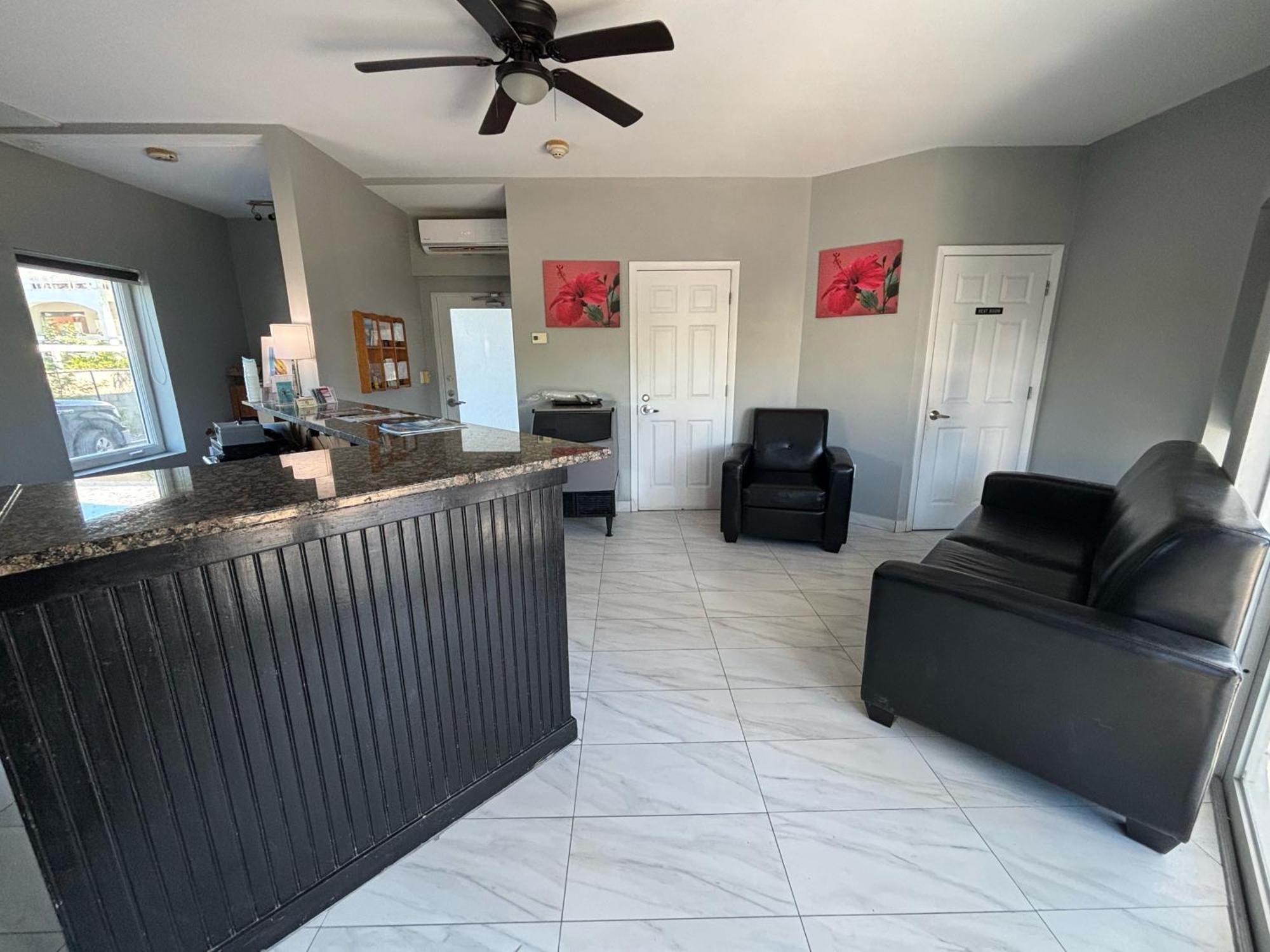 Grace Bay Suites Екстериор снимка