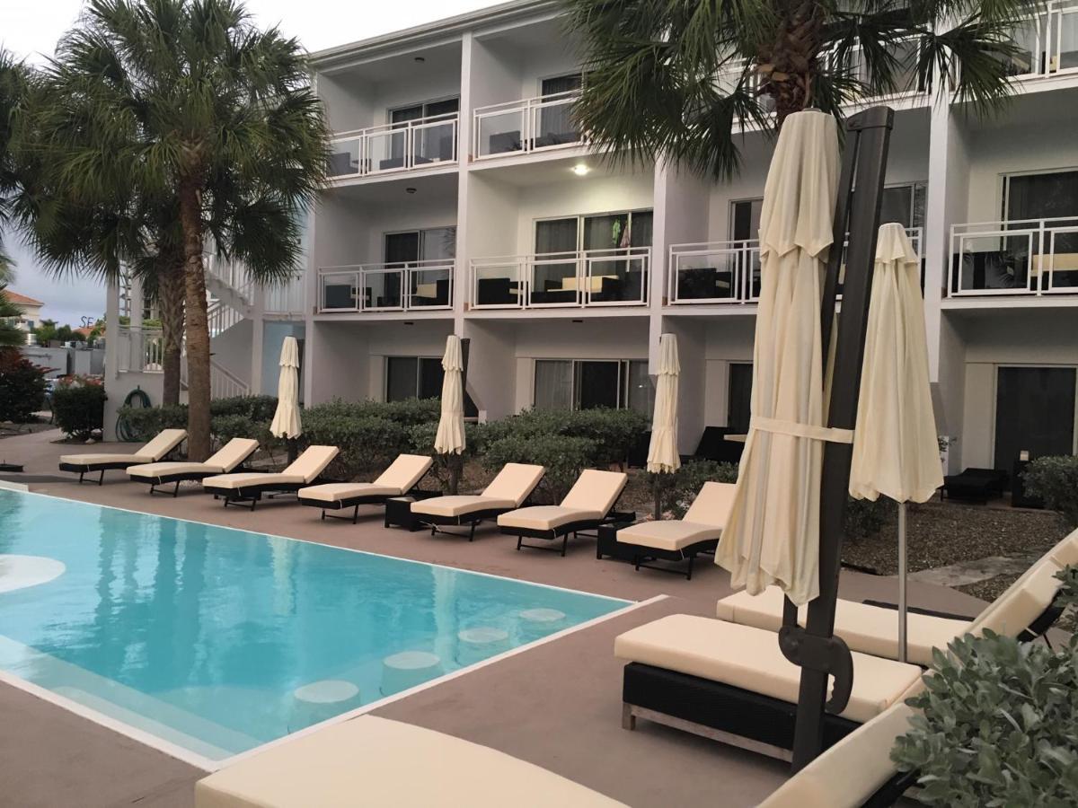 Grace Bay Suites Екстериор снимка